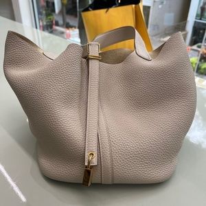 Hermes 31 Bucket Bag